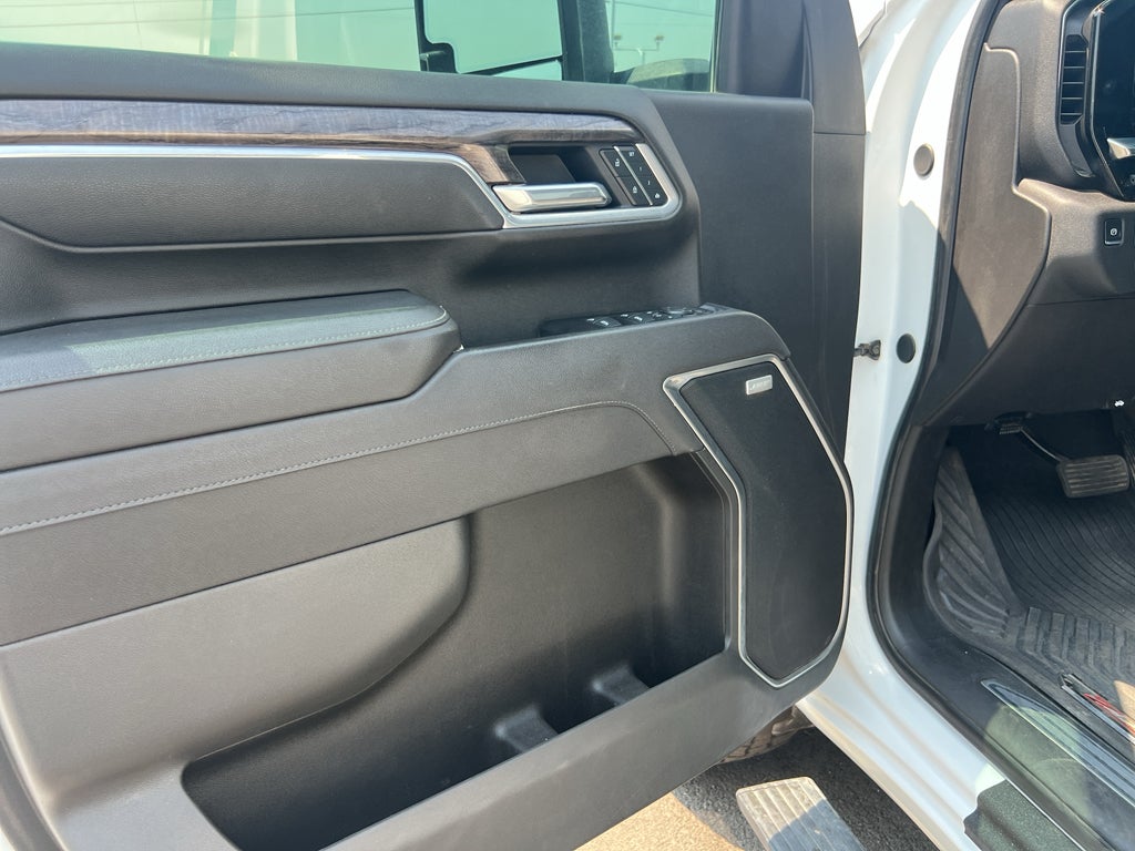 2025 Chevrolet Silverado 2500HD 4WD Crew Cab Standard Bed LTZ