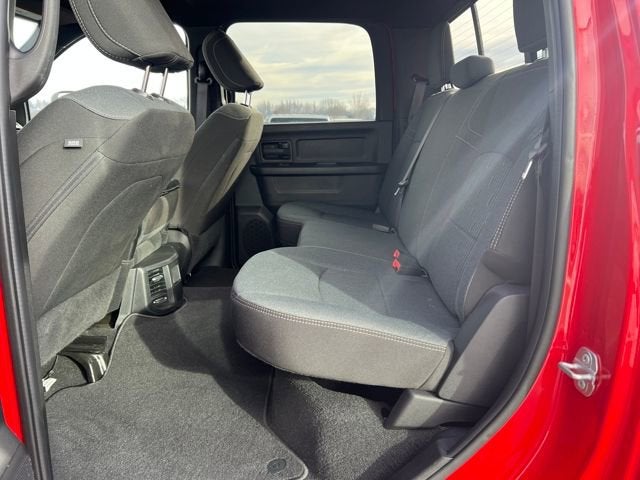 2022 RAM 2500 Tradesman Crew Cab 4x4 6'4' Box