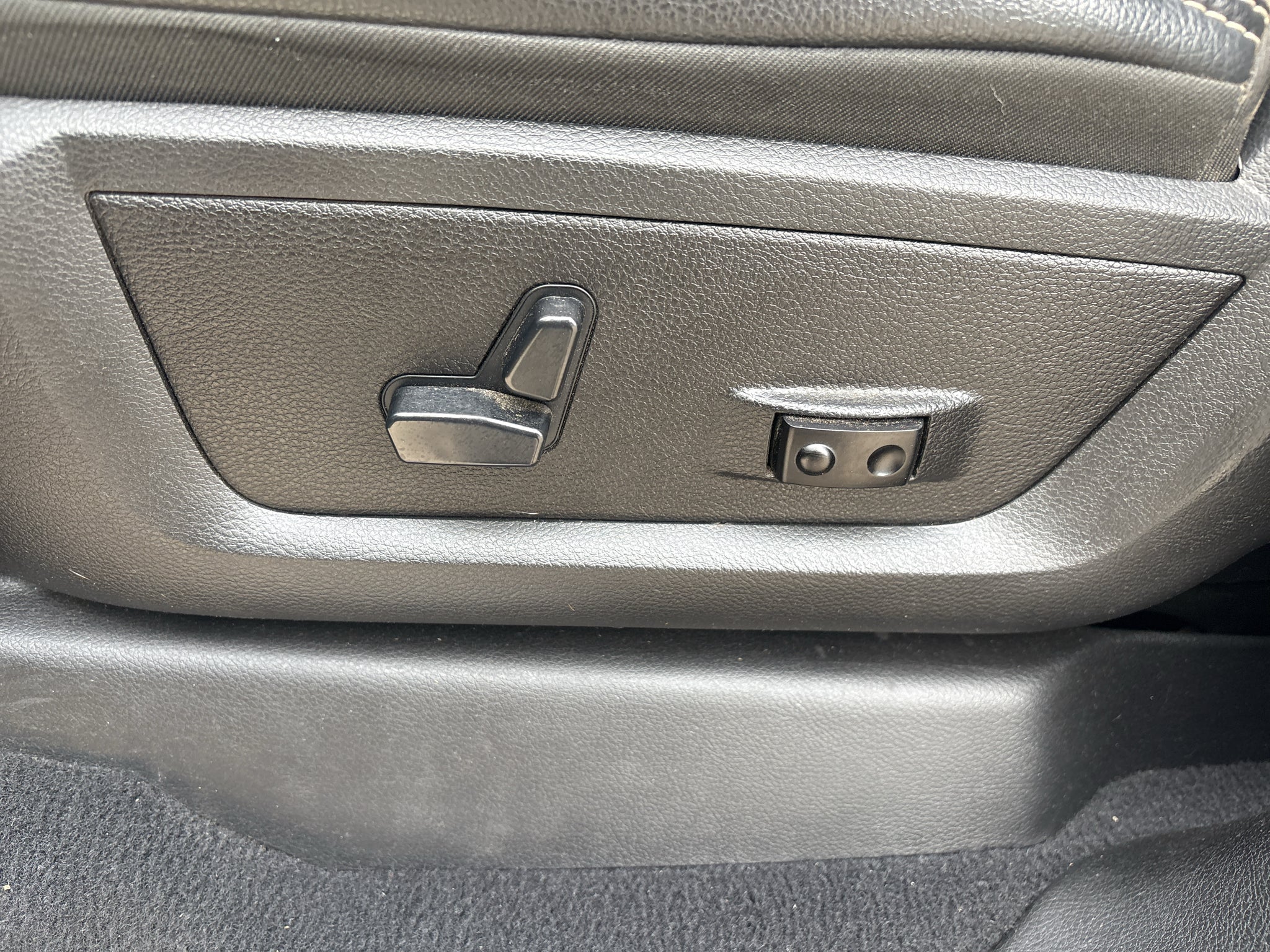 2020 RAM 2500 Laramie Crew Cab 4x4 6'4' Box