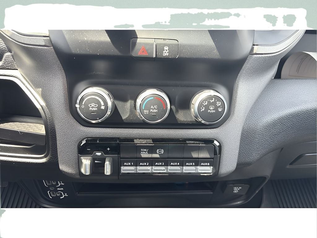 2023 RAM 3500 Chassis Tradesman/SLT/Laramie/Limited