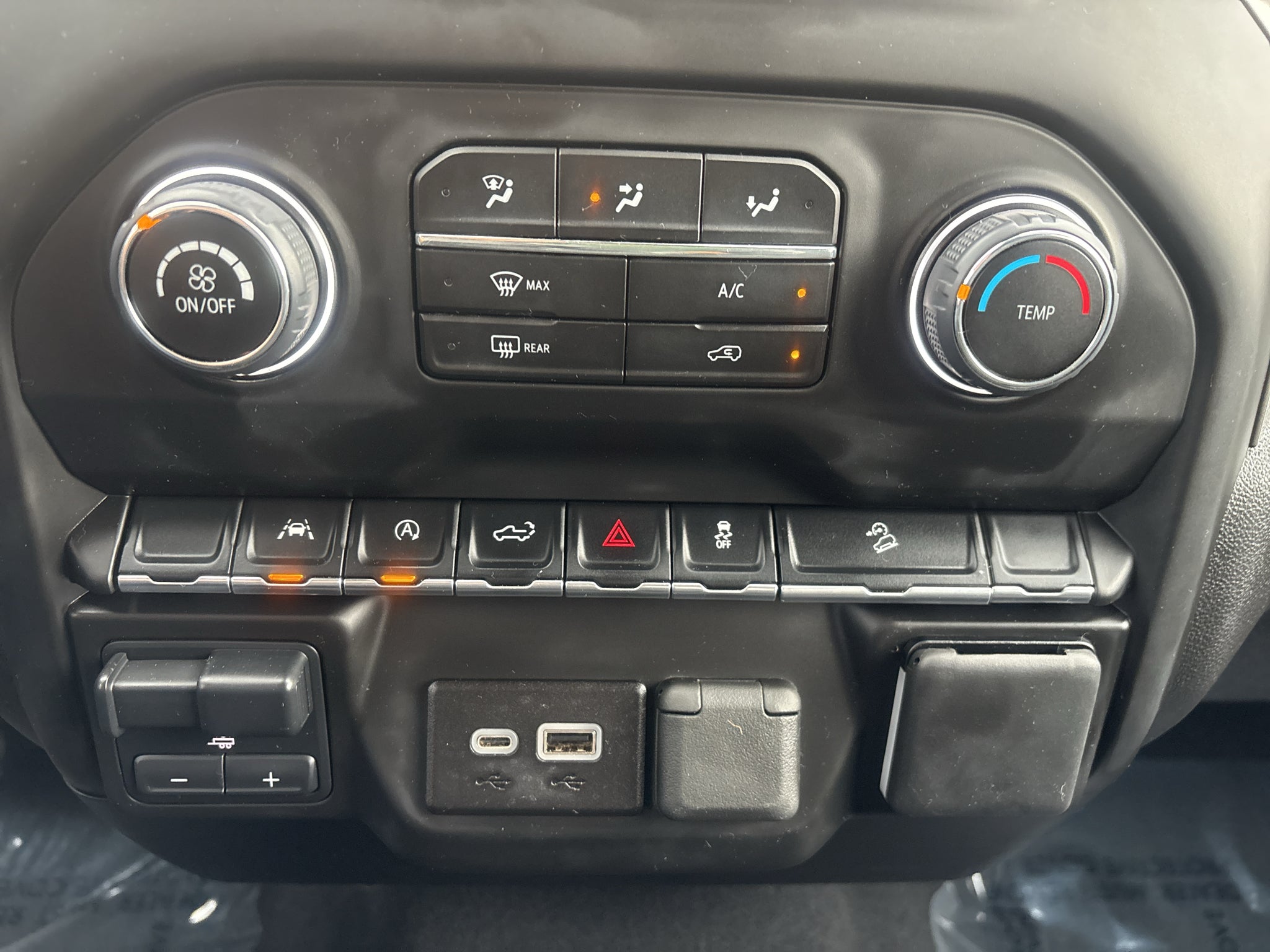 2024 Chevrolet Silverado 1500 4WD Crew Cab Short Bed Custom Trail Boss