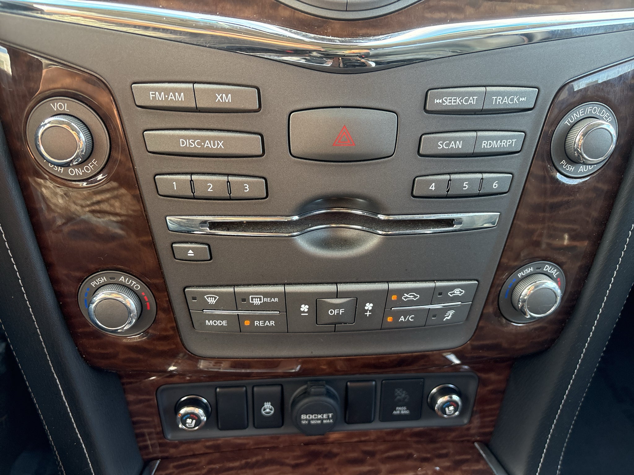 2017 Nissan Armada Platinum