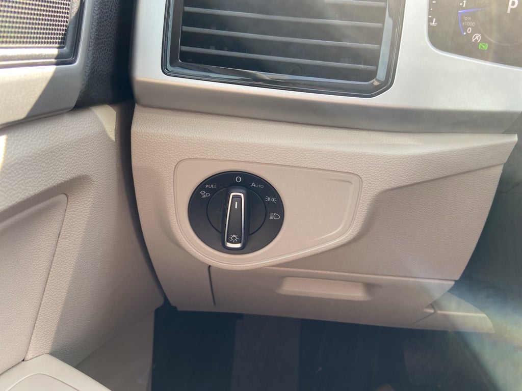 2022 Volkswagen Atlas 2.0T SE w/Technology