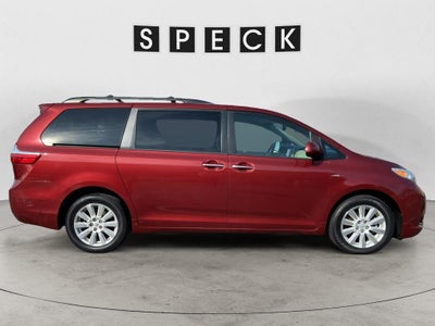 2017 Toyota Sienna XLE