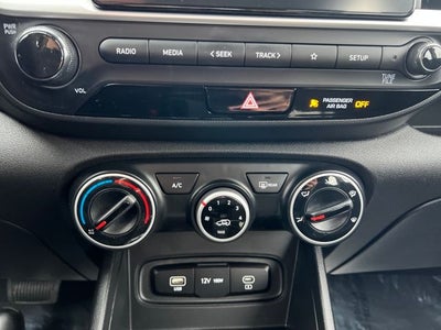 2025 Hyundai Venue SE