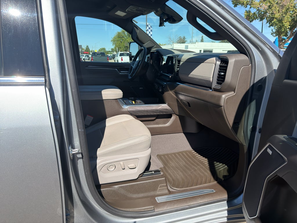 2025 Chevrolet Silverado LTZ