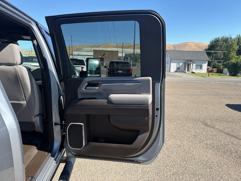 2025 Chevrolet Silverado LTZ