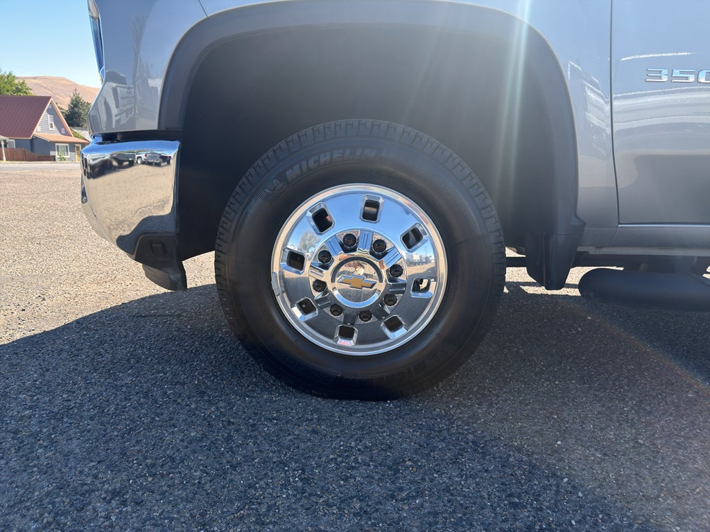 2025 Chevrolet Silverado LTZ