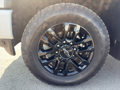 2023 Chevrolet Silverado High Country