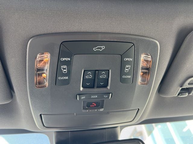 2024 Toyota Sienna XSE 8 Passenger