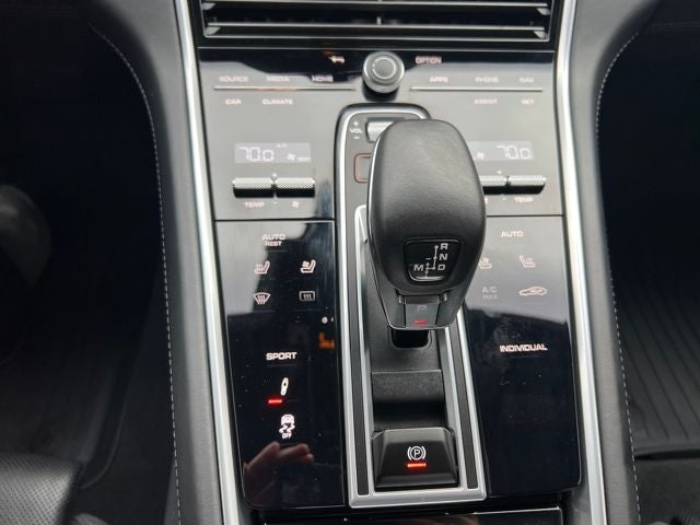 2023 Porsche Panamera 4 Platinum Edition